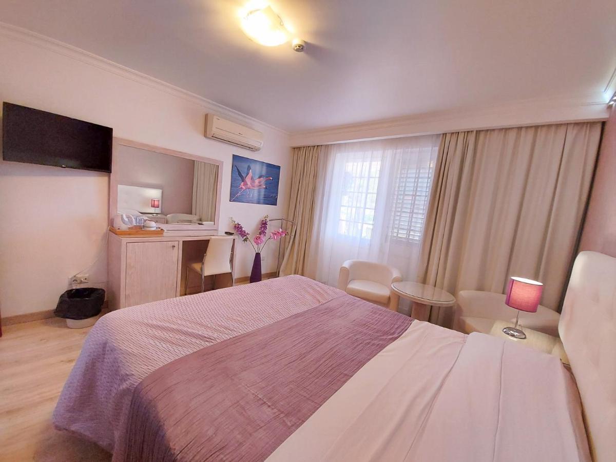 Vila Formosa Al-Estabelecimento De Hospedagem,Quartos-Rooms Monte Gordo Exterior foto